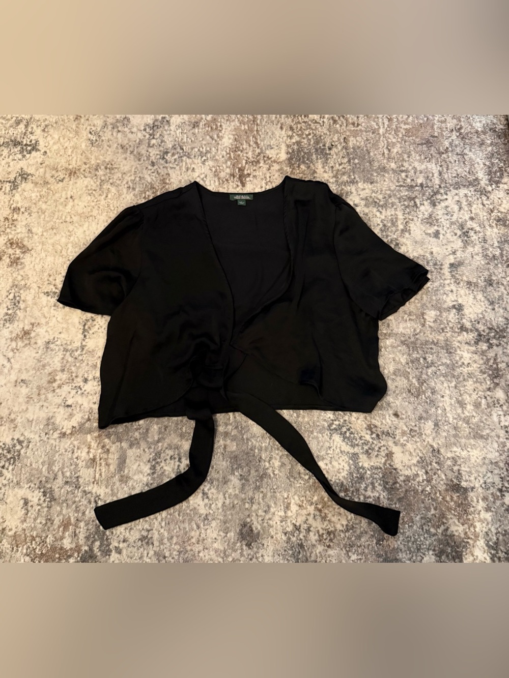wild fable Black Tie-Front Short Sleeve Crop Top